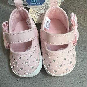 FIRST STEP • Baby Girls Shoes• Adjustable straps• Round toe / lightweight.
